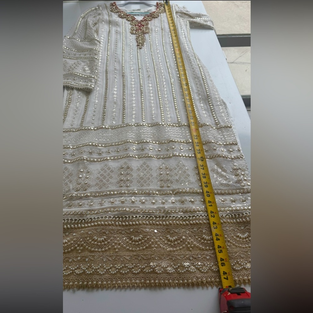 Pakistani Designer Dress - Picture 5 of 7